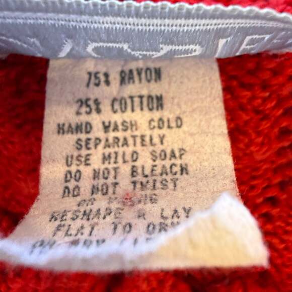 Doncaster Vintage Red Knit Sweater | Chunky Textured Pullover | Classic Cozy - Picture 6 of 6